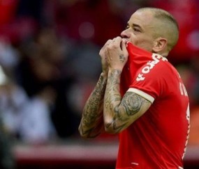 赛程信息-打进扳平进球助球队2比1逆转 “大头”完美退役！