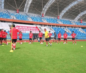 湘媒：湘超岳阳队承诺赢一场奖10万，如夺冠主力一人一套房