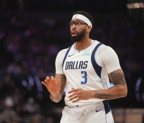 美式橄榄球-奇才总经理：浓眉的冠军经验和防守能力将为球队带来新机遇和激情